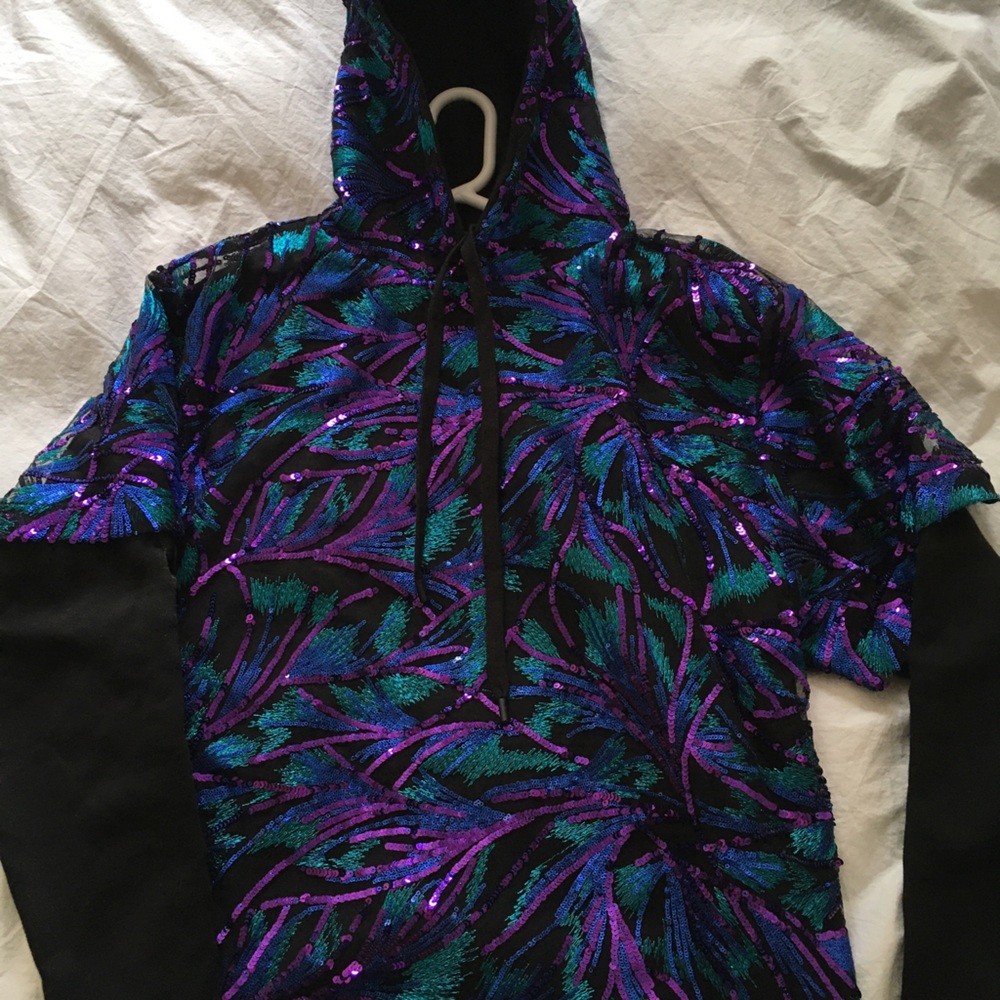 LAST CHANCE TO BUY Designer sequin hoodie MarkAntoine x Simons NWOT - Picture 3 of 15